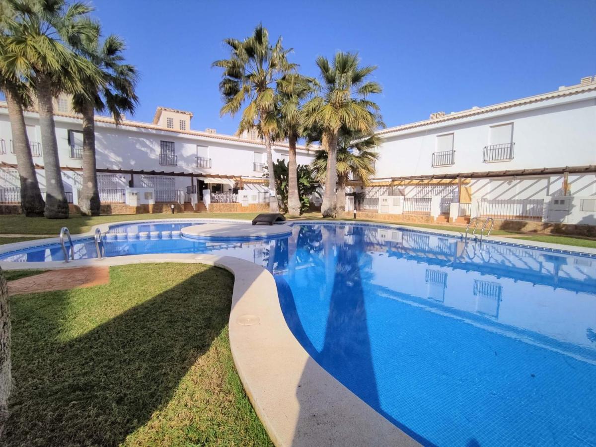 Palm Beach 132 Adosado Con Jardin Y Piscina Albert Villas Alcoceber Ngoại thất bức ảnh